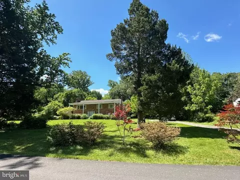 3008 James St, Fairfax, VA 22031