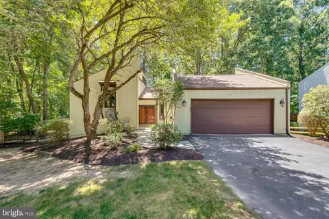 2479 Freetown Dr, Reston, VA 20191