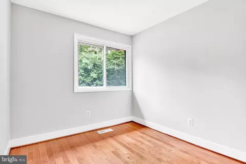 2297 White Cornus Ln, Reston, VA 20191 photo 18