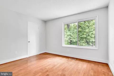 2297 White Cornus Ln, Reston, VA 20191 photo 15