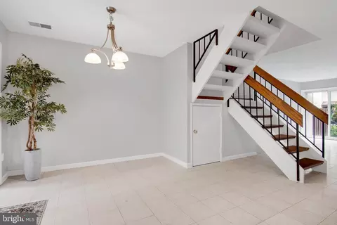 2297 White Cornus Ln, Reston, VA 20191 photo 12