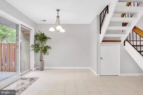 2297 White Cornus Ln, Reston, VA 20191 photo 11