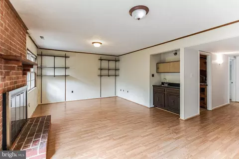Living - 7343 Eldorado St, Mclean, VA 22102 photo 6 of 8