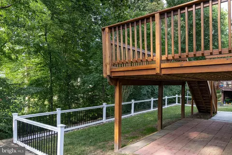 8296 Lindside Way, Springfield, VA 22153 photo 2