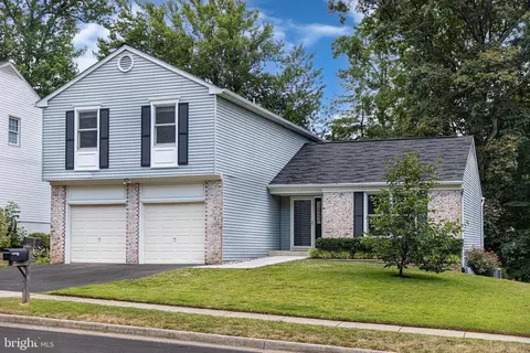 8296 Lindside Way, Springfield, VA 22153