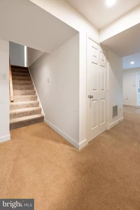 8296 Lindside Way, Springfield, VA 22153 photo 33