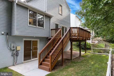 8296 Lindside Way, Springfield, VA 22153 photo 4