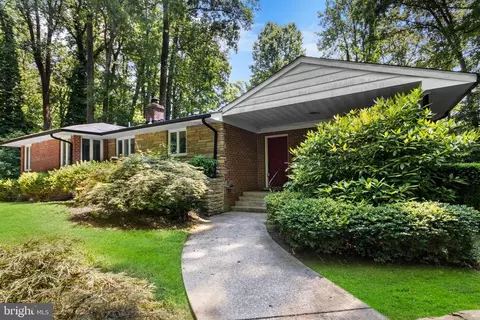 7400 Oriole Ave, Springfield, VA 22150 photo 2