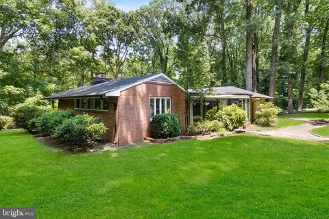 7400 Oriole Ave, Springfield, VA 22150 photo 4