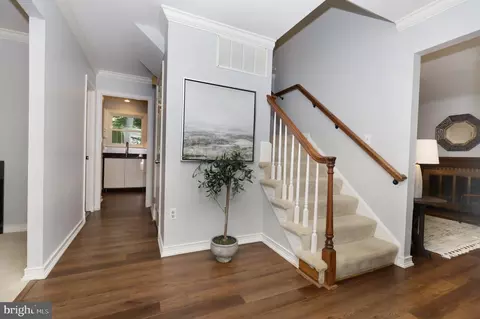 7217 Reservation Dr, Springfield, VA 22153 photo 4