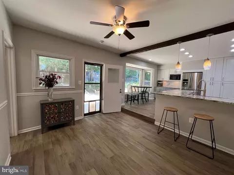 9209 Rockefeller Ln, Springfield, VA 22153 photo 9