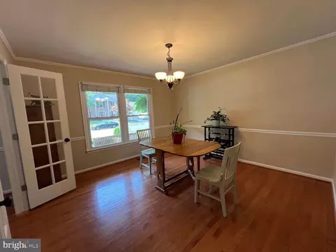 9209 Rockefeller Ln, Springfield, VA 22153 photo 5