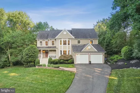 11011 Burywood Ln, Reston, VA 20194