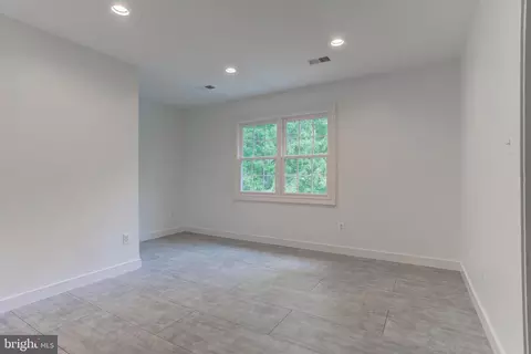 Bedroom - 6857 Saint Albans Rd, Mclean, VA 22101 photo 4 of 6