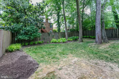 Exterior - 6857 Saint Albans Rd, Mclean, VA 22101 photo 2 of 10