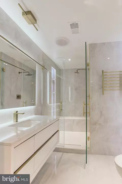 Bath - 6857 Saint Albans Rd, Mclean, VA 22101 photo 5 of 18
