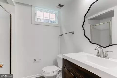 Bath - 6857 Saint Albans Rd, Mclean, VA 22101 photo 18 of 18