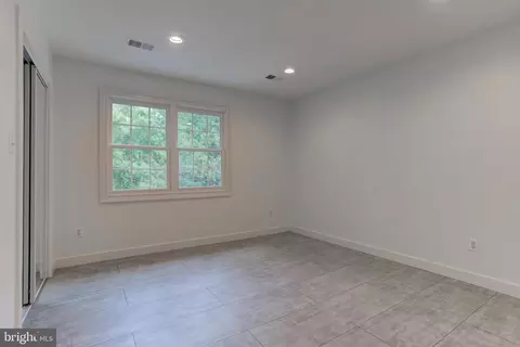 Bedroom - 6857 Saint Albans Rd, Mclean, VA 22101 photo 3 of 6