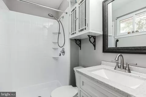 Bath - 5505 Ventnor Ln, Springfield, VA 22151 photo 1 of 3