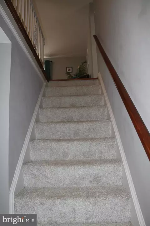 Entry Way - 5505 Ventnor Ln, Springfield, VA 22151 photo 6 of 6