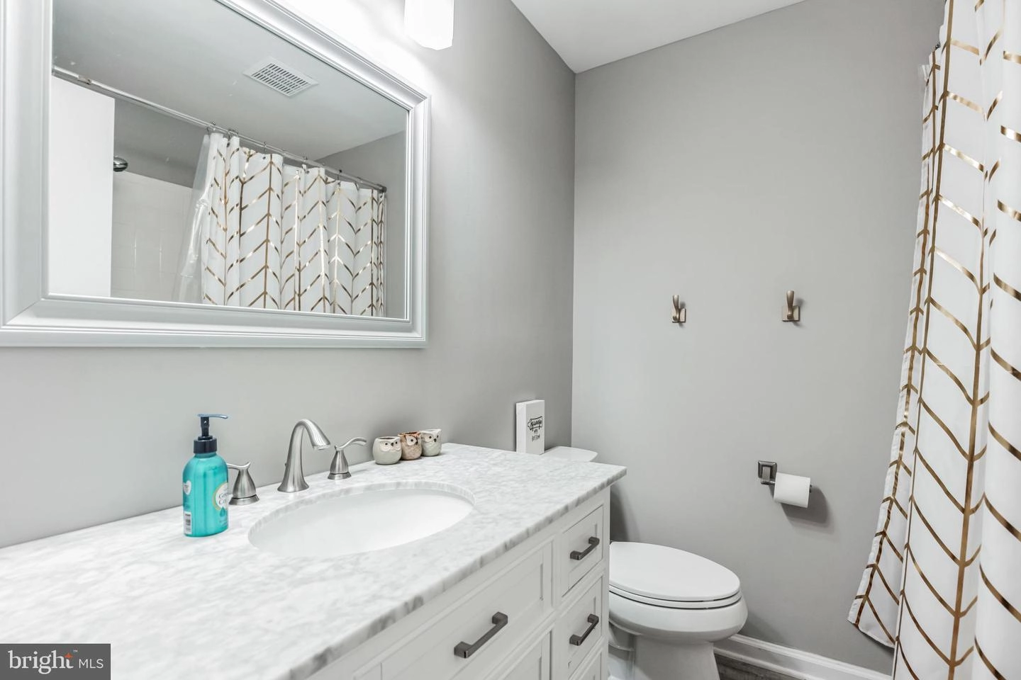 Bath - 5505 Ventnor Ln, Springfield, VA 22151 photo 2 of 3