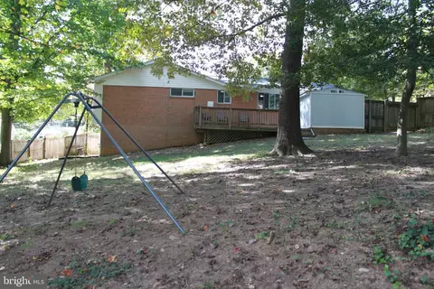 Exterior - 5505 Ventnor Ln, Springfield, VA 22151 photo 2 of 5