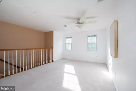8025 Diving Cliff Ln, Springfield, VA 22153 photo 21