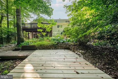 8025 Diving Cliff Ln, Springfield, VA 22153 photo 36