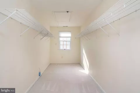 8025 Diving Cliff Ln, Springfield, VA 22153 photo 14