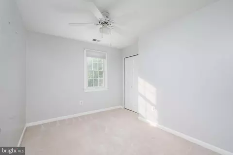 8025 Diving Cliff Ln, Springfield, VA 22153 photo 18