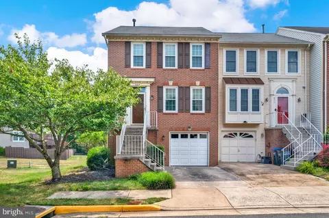 6314 Gun Cap Ct, Centreville, VA 20121