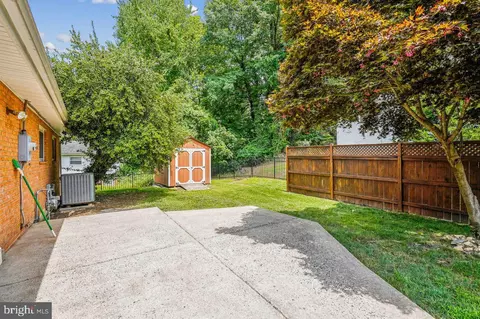 Exterior - 5509 Flag Run Dr, Springfield, VA 22151 photo 3 of 6