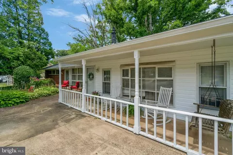 6204 Julian St, Springfield, VA 22150 photo 4