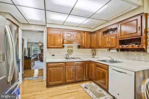6204 Julian St, Springfield, VA 22150 photo 13