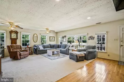 6204 Julian St, Springfield, VA 22150 photo 6