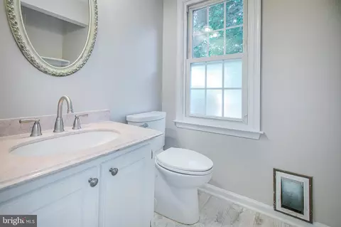 13558 Point Pleasant Dr, Chantilly, VA 20151 photo 20