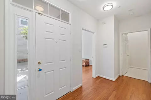 1305 E Windleaf Dr #165, Reston, VA 20194 photo 2