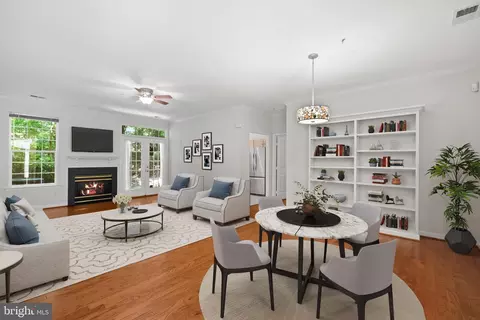 1305 E Windleaf Dr #165, Reston, VA 20194 photo 3