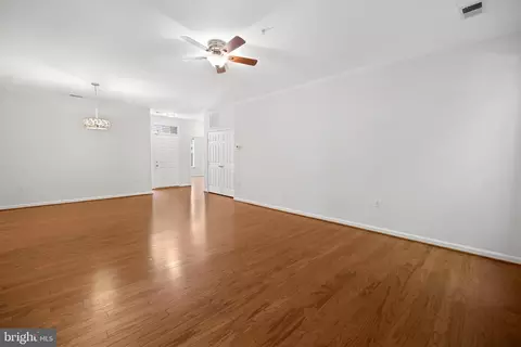 1305 E Windleaf Dr #165, Reston, VA 20194 photo 6