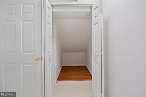 1305 E Windleaf Dr #165, Reston, VA 20194 photo 21