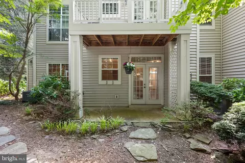 1305 E Windleaf Dr #165, Reston, VA 20194 photo 24