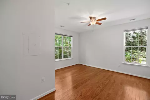 1305 E Windleaf Dr #165, Reston, VA 20194 photo 13