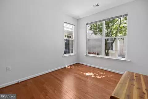 1305 E Windleaf Dr #165, Reston, VA 20194 photo 18
