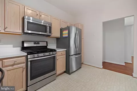 1305 E Windleaf Dr #165, Reston, VA 20194 photo 10