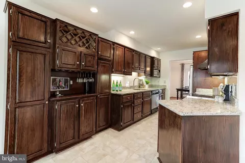 2150 Golf Course Dr, Reston, VA 20191 photo 10