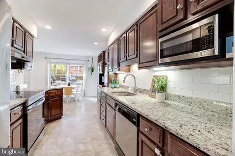 2150 Golf Course Dr, Reston, VA 20191 photo 14