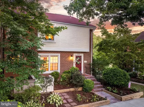 2150 Golf Course Dr, Reston, VA 20191 photo 1
