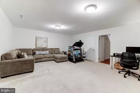 2150 Golf Course Dr, Reston, VA 20191 photo 35