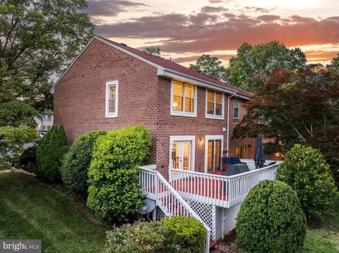 2150 Golf Course Dr, Reston, VA 20191 photo 2