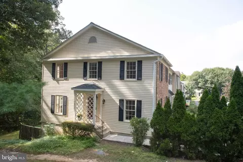Exterior - 7340 Rolling Oak Ln, Springfield, VA 22153 photo 16 of 22
